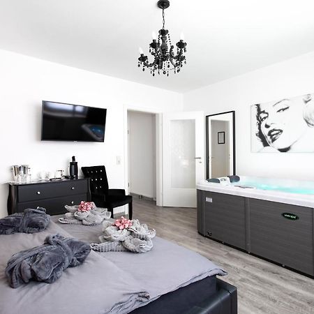 1St Floor Koeln Apartment Bagian luar foto